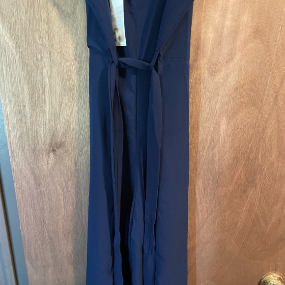 Never wore jumpsuit - Picture 4 of 4